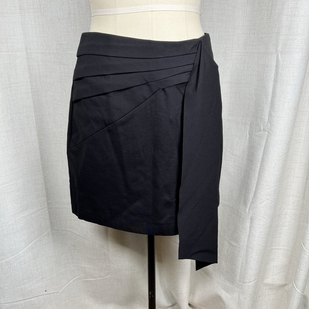 Elliatt Komodo Pleated Mini Asymmetrical Skirt Black Size XL Dressy Career